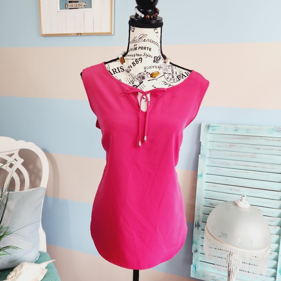 Anne Klein Tops - 25. Anne Klein Pink Sleeveless With Front Peephole Tie